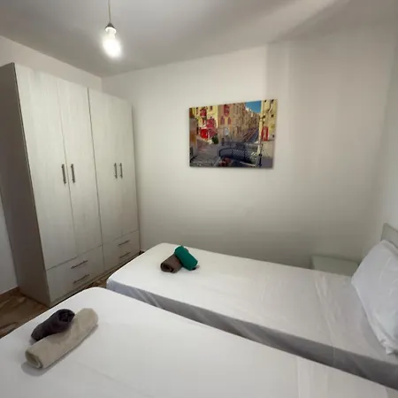 3-bedroom In M5 *