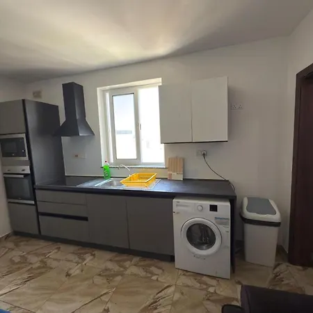 3-bedroom In M5 Мсида