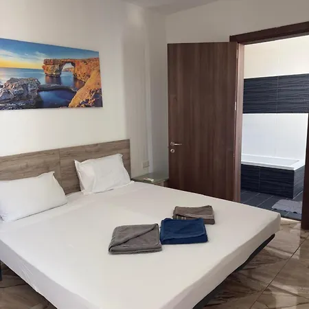 3-bedroom In M5 *