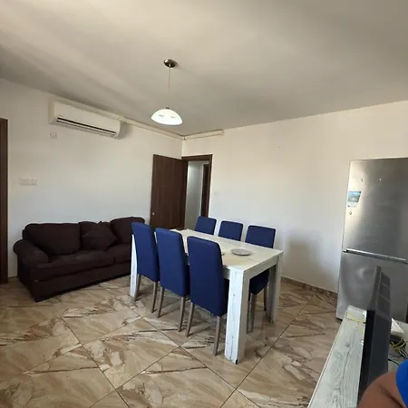 Апартаменты 3-bedroom In M5