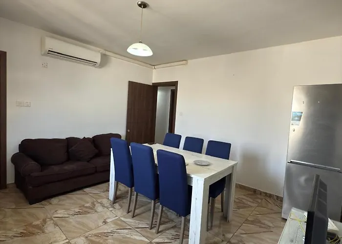 Apartament 3-bedroom In M5
